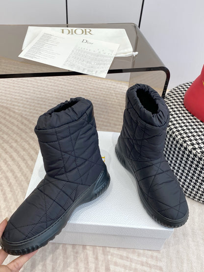 Snow Boots