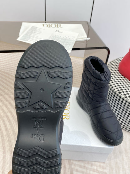 Snow Boots