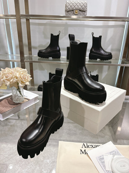 Chelsea Boots