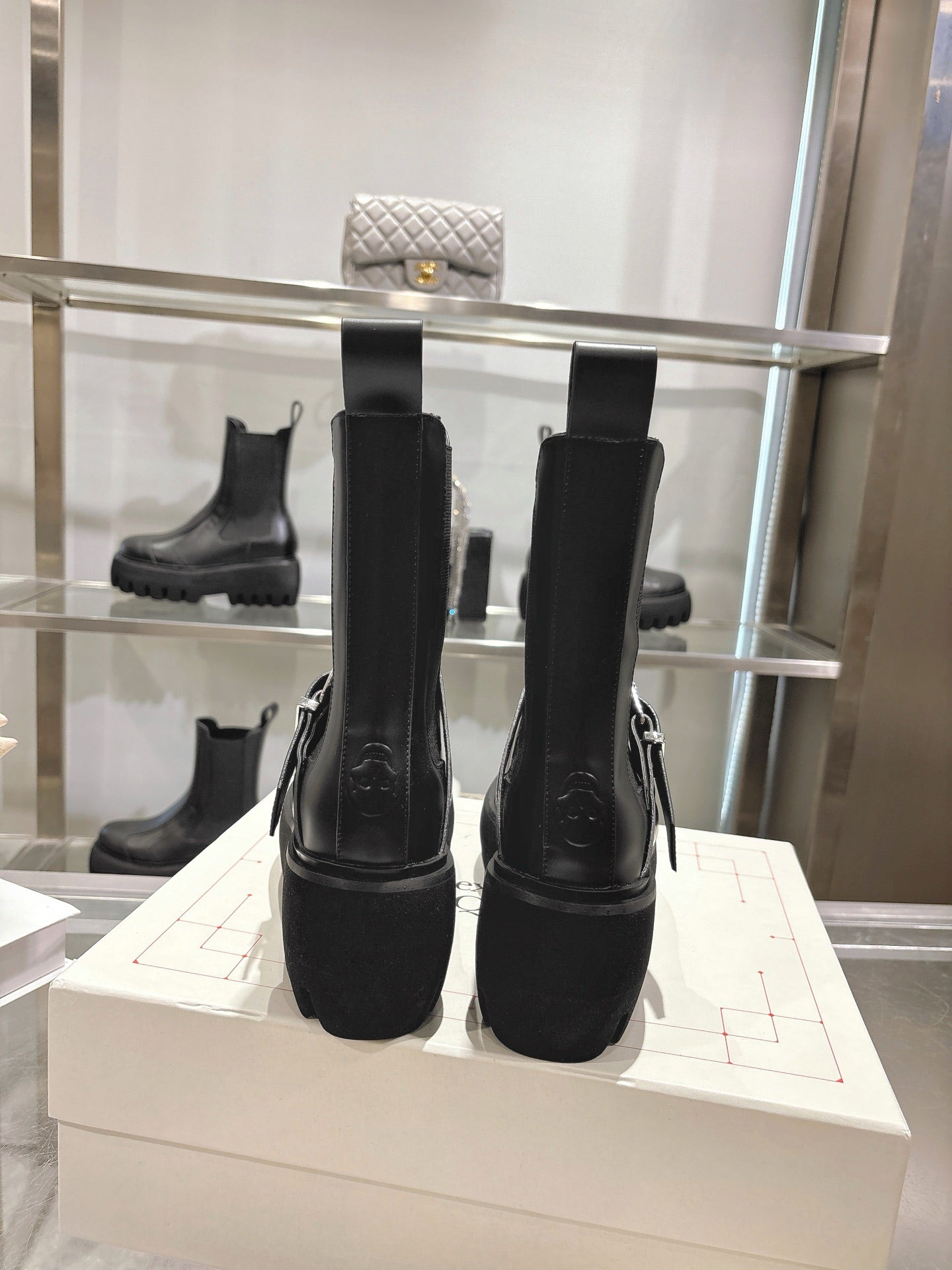 Chelsea Boots