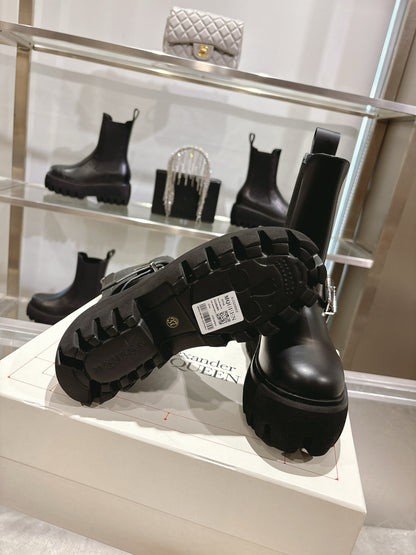 Chelsea Boots