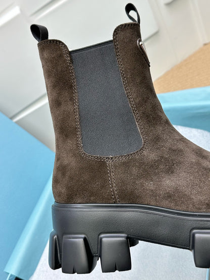 Chelsea Boots