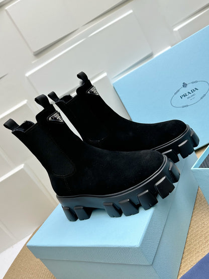 Chelsea Boots