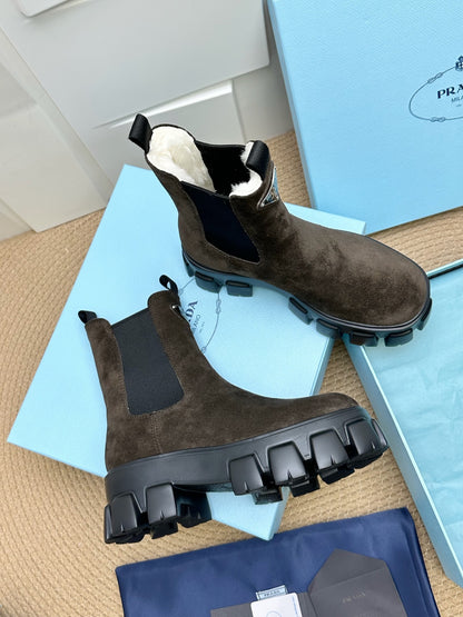 Chelsea Boots