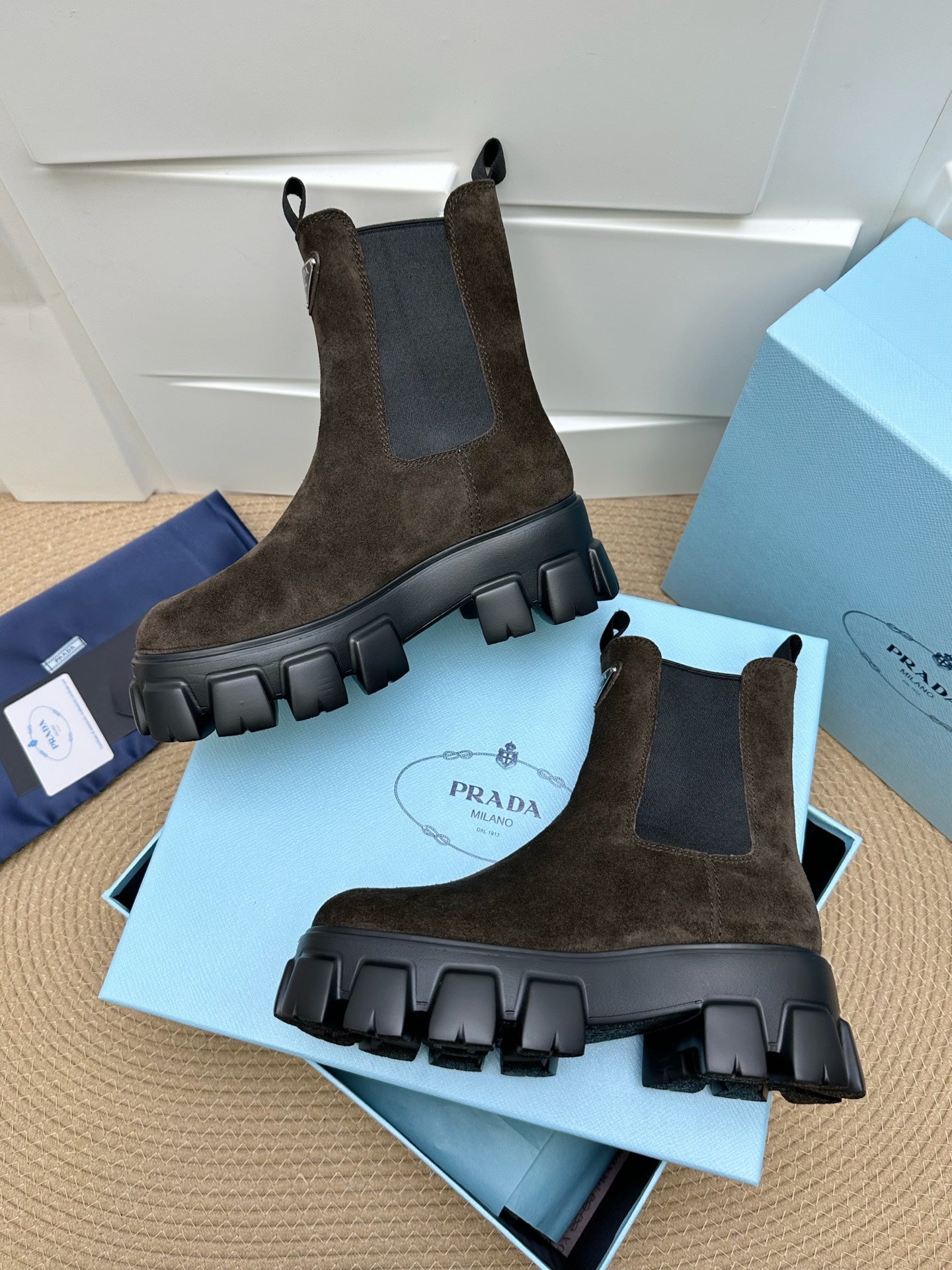 Chelsea Boots