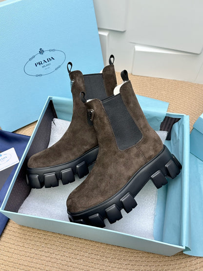 Chelsea Boots