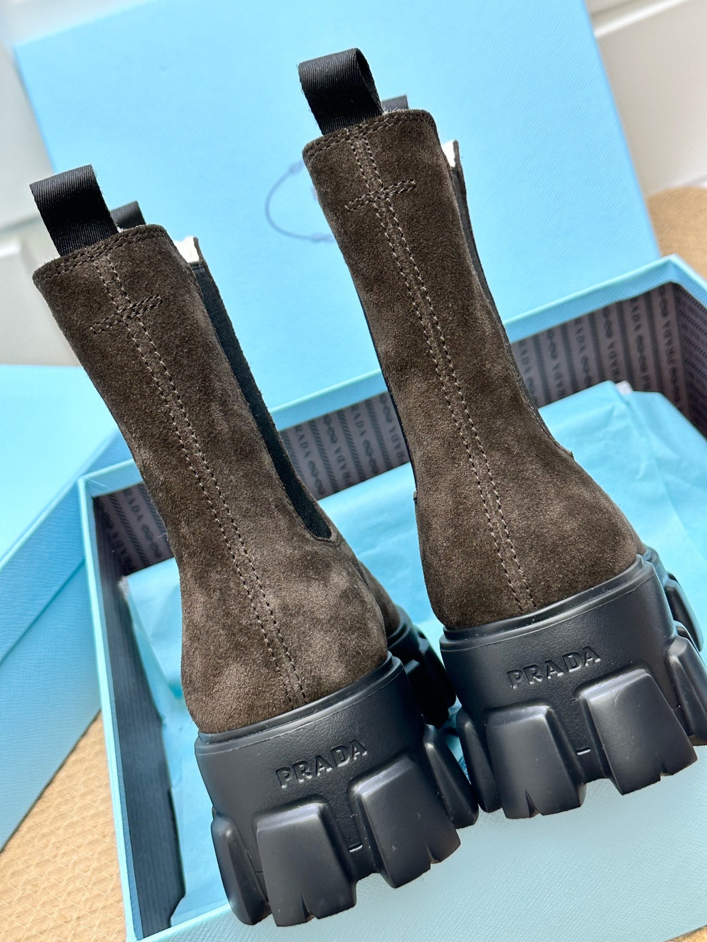 Chelsea Boots