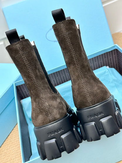 Chelsea Boots