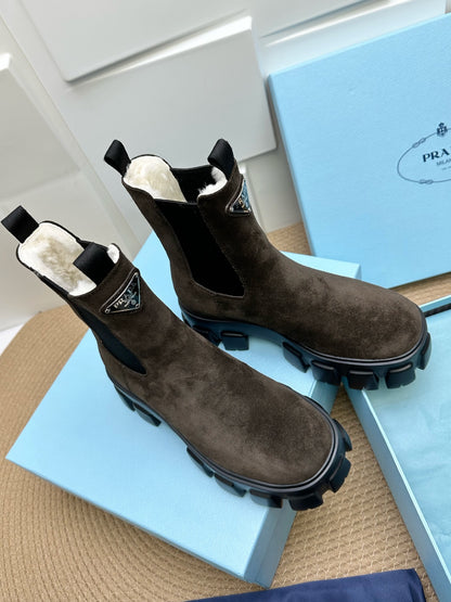 Chelsea Boots