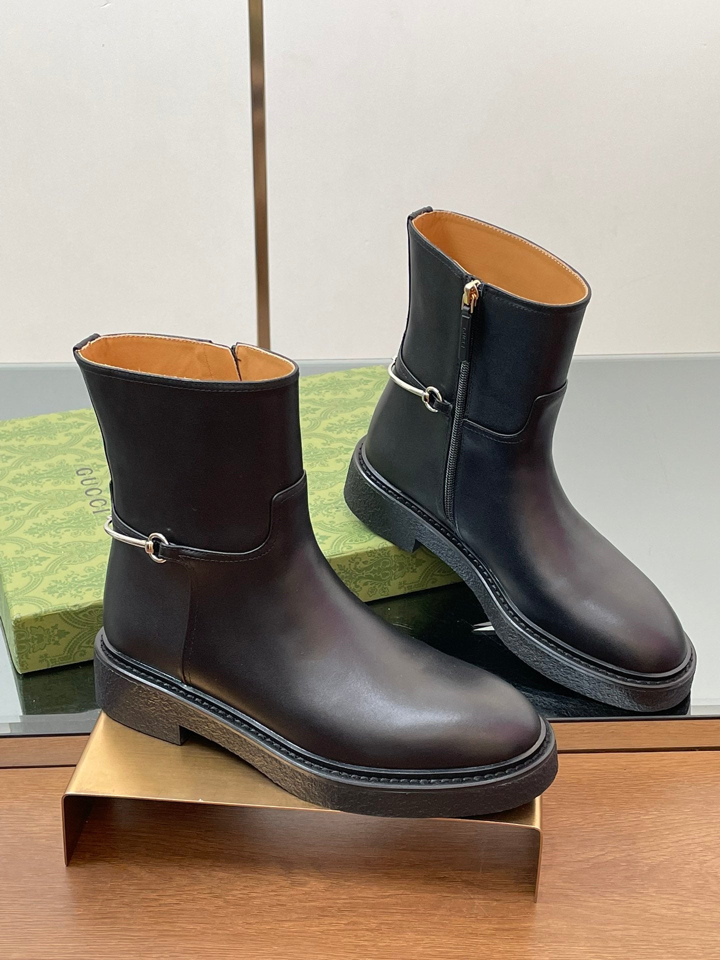 Chelsea Boots