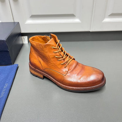 High-top leather shoes