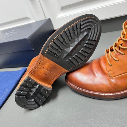 High-top leather shoes