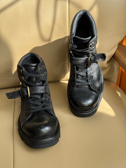 High-top boots