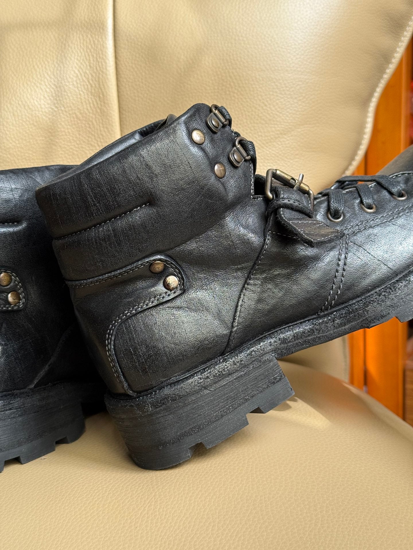 High-top boots