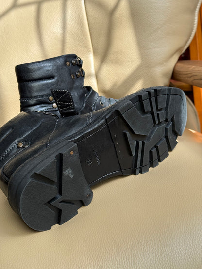 High-top boots
