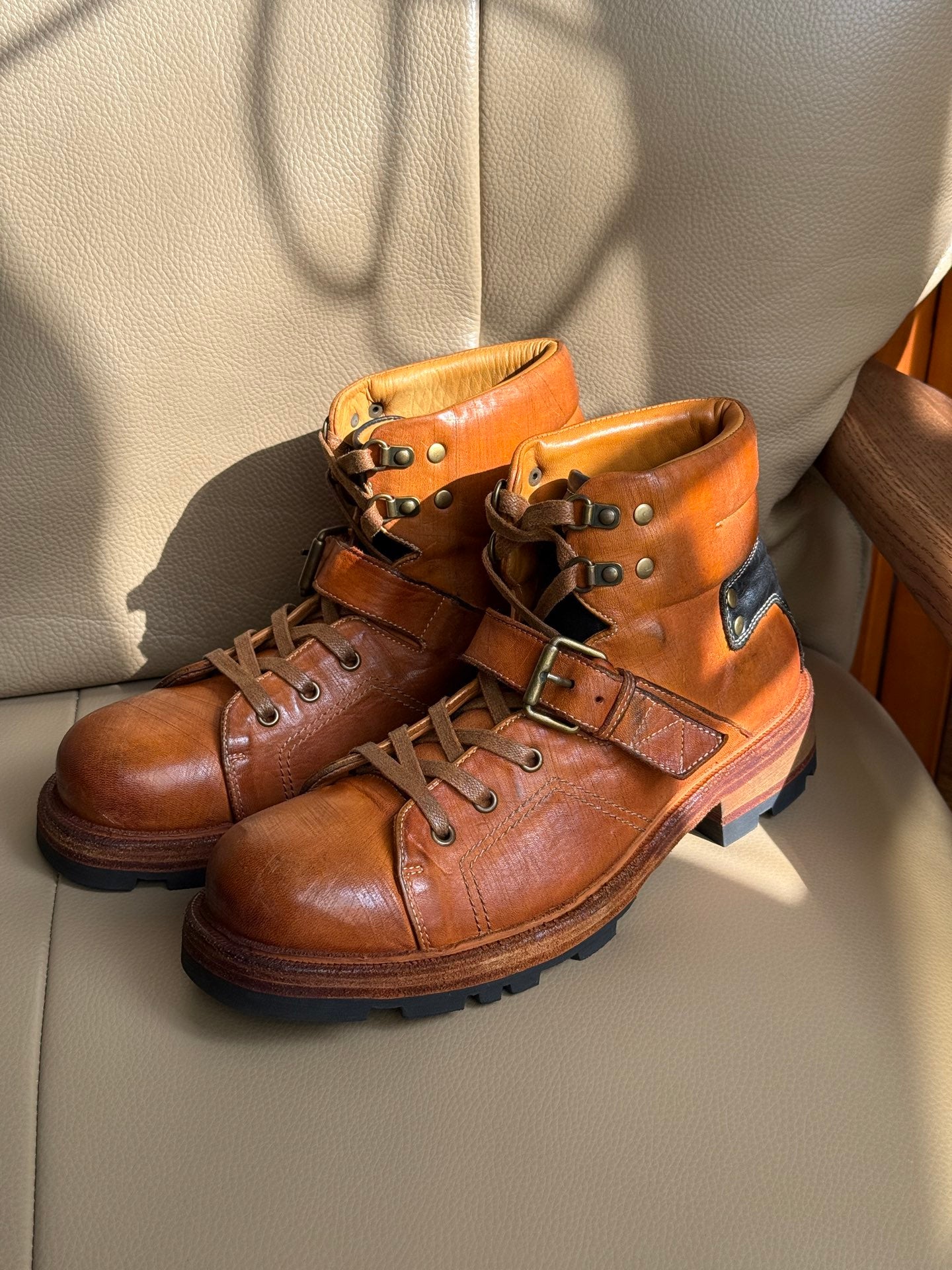 High-top boots