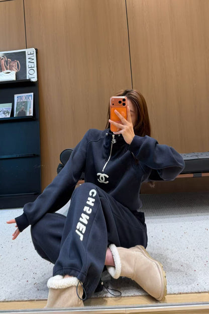 Sweatshirt+Casual pants