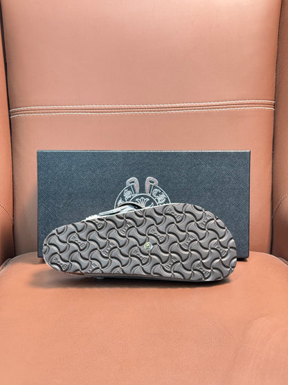 Collaboration Slipper