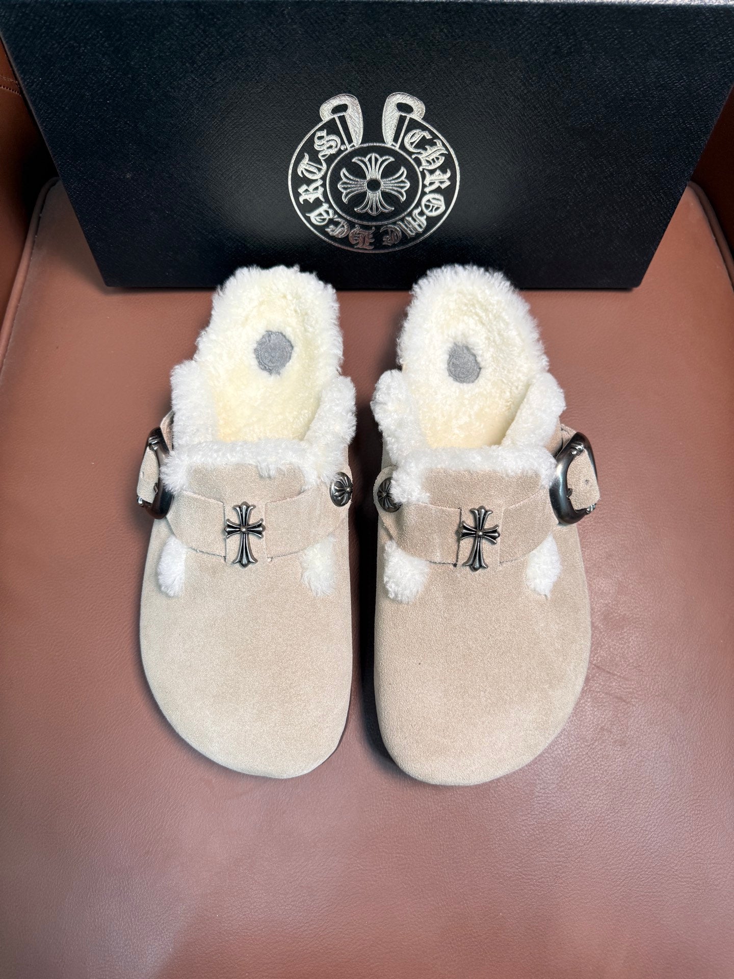 Collaboration Slipper