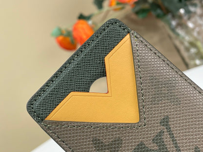 Magnetic phone card holder