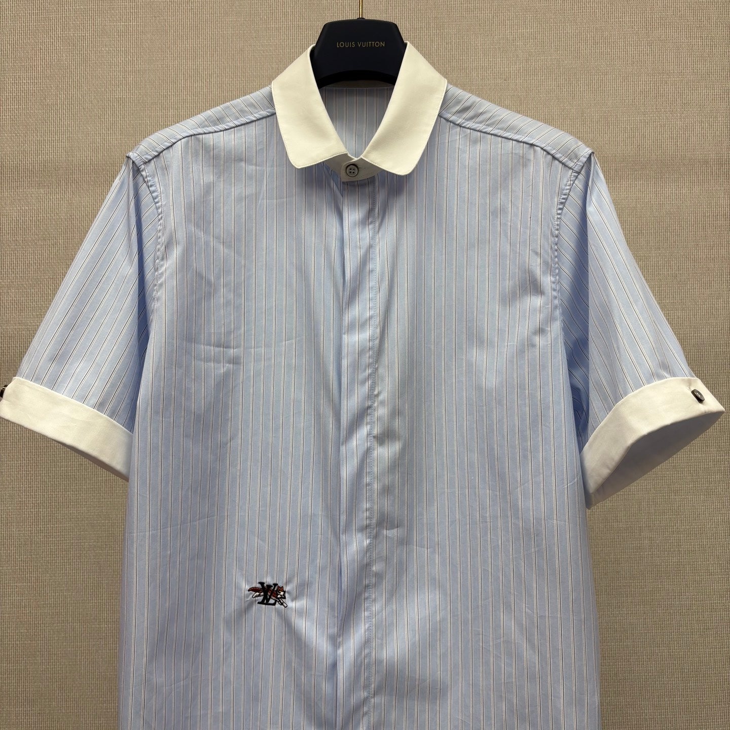 Short sleeve shirt