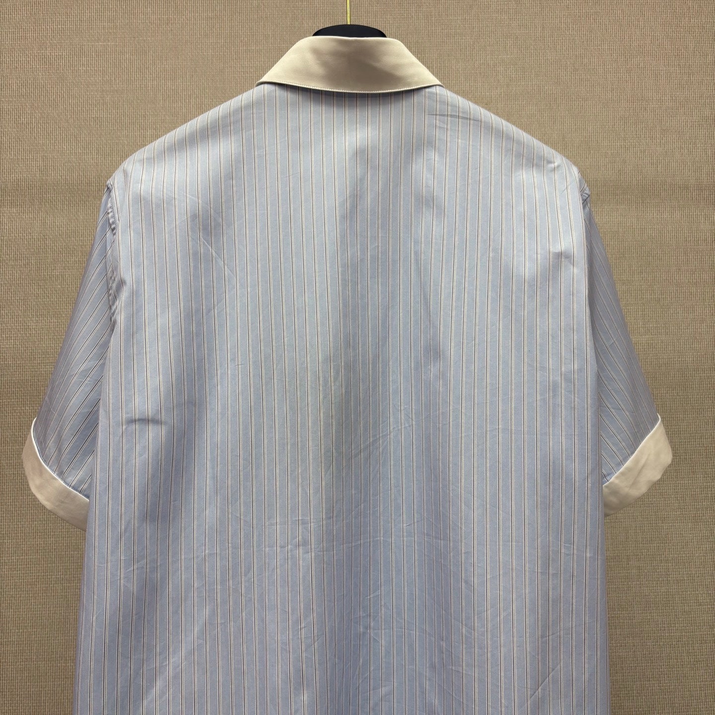 Short sleeve shirt