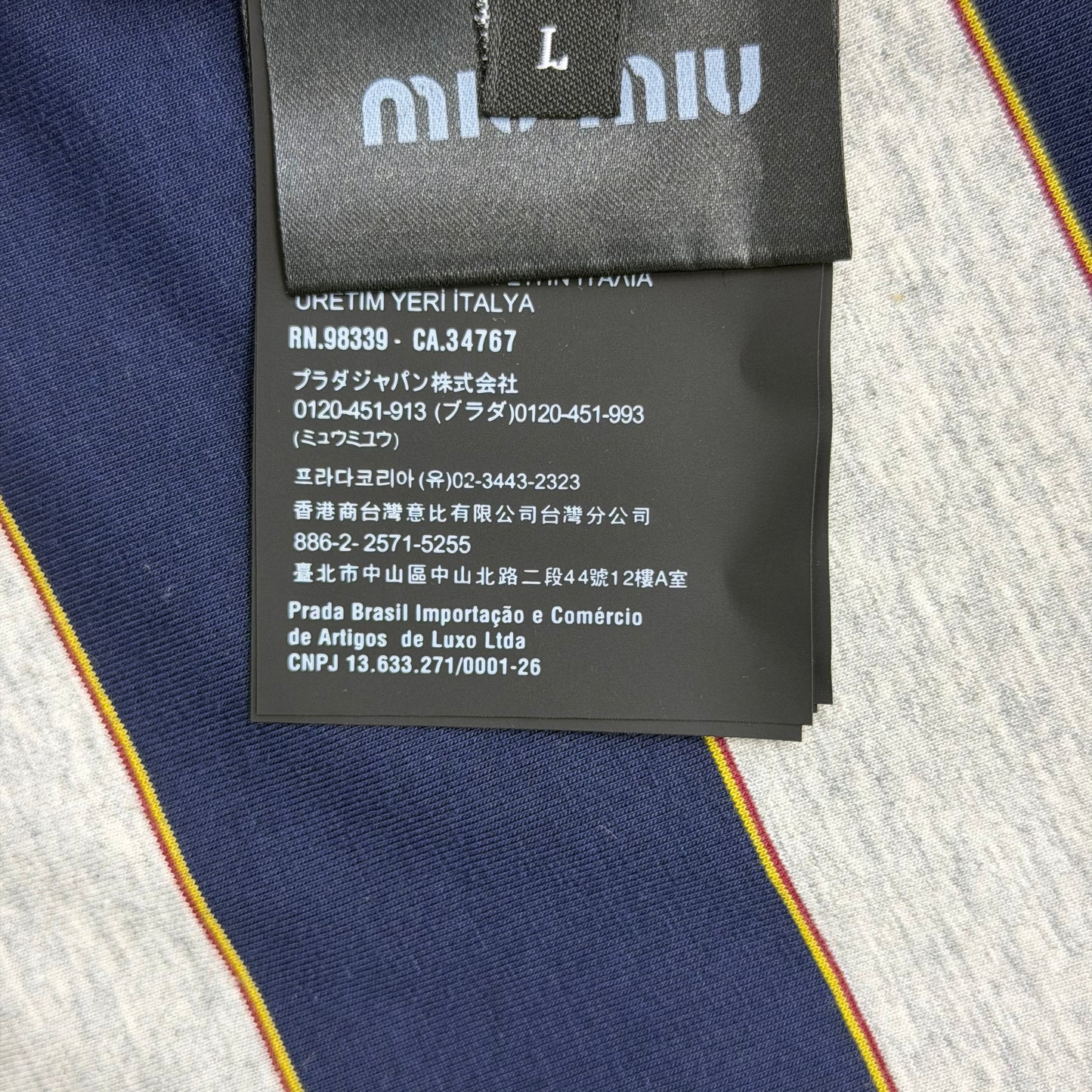 Sweatshirt