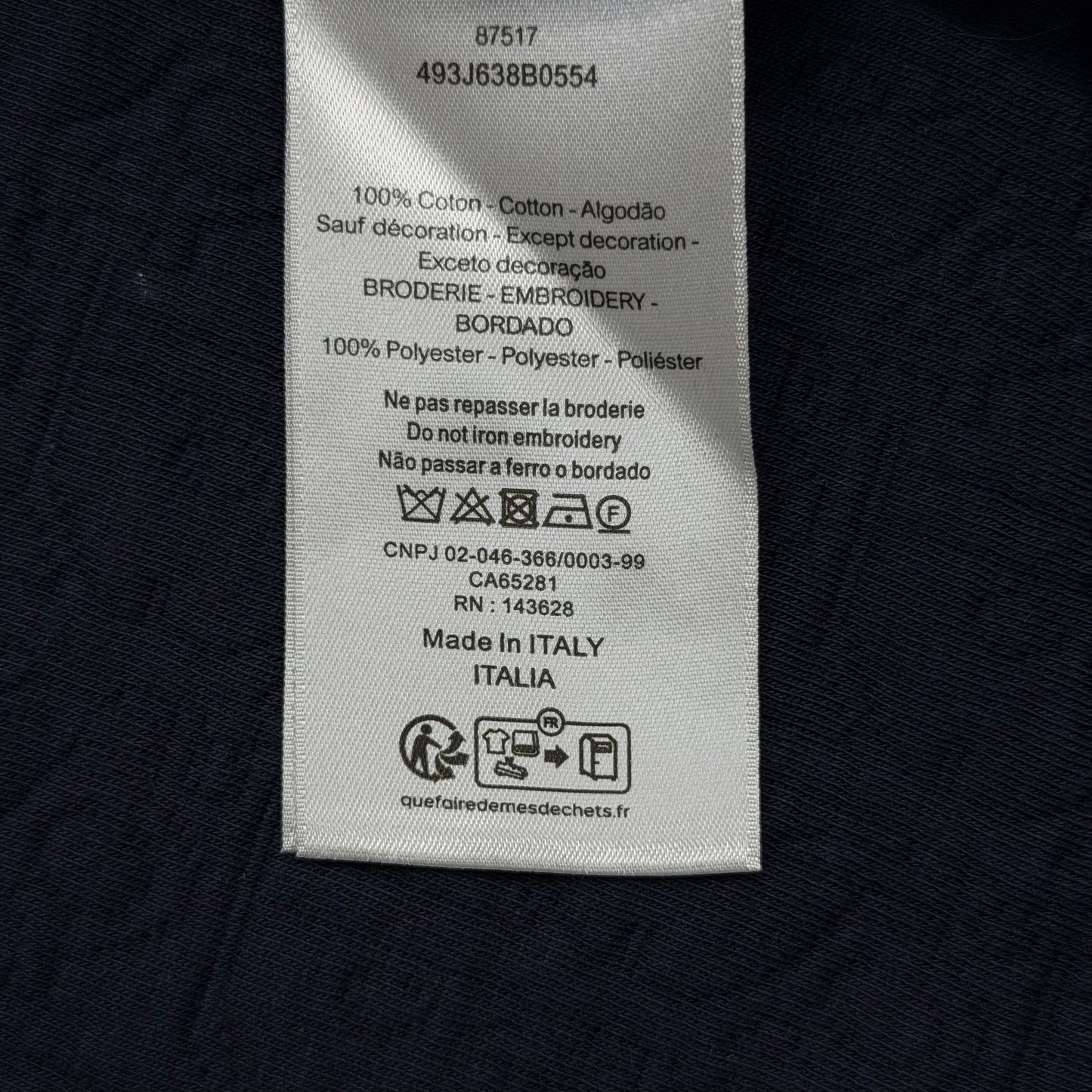 Sweatshirt