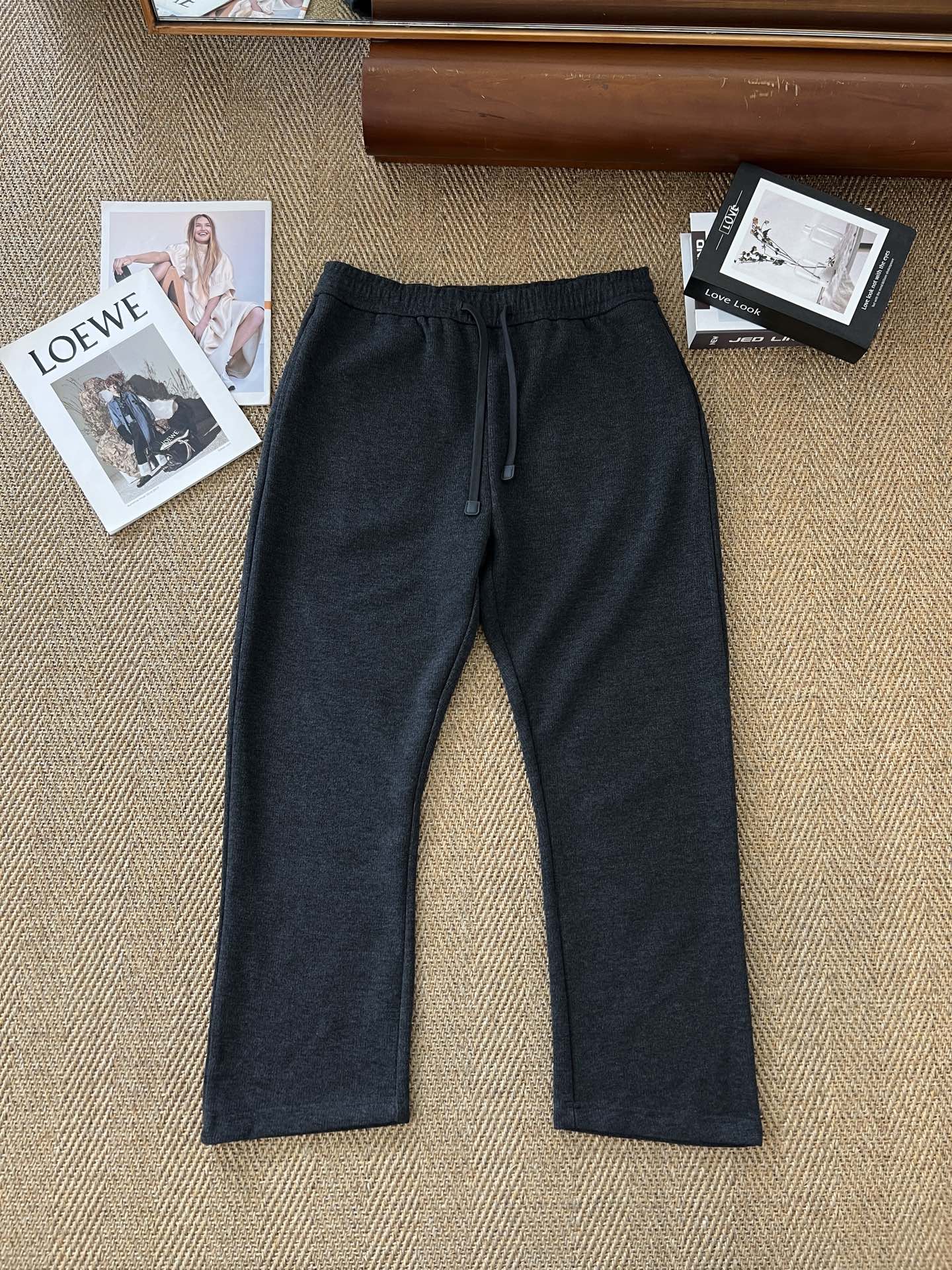 Sweatshirt + Casual pants