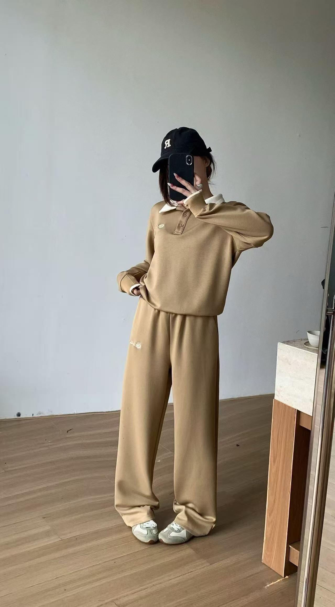 Sweatshirt + Casual pants