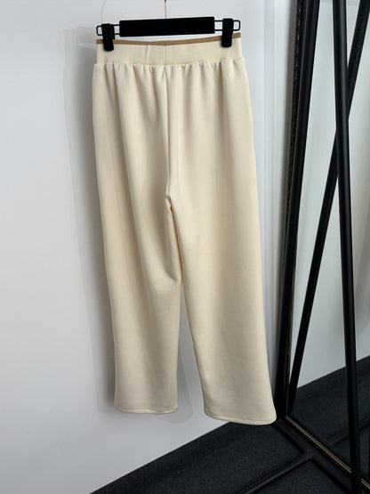 Sweatshirt + Casual pants