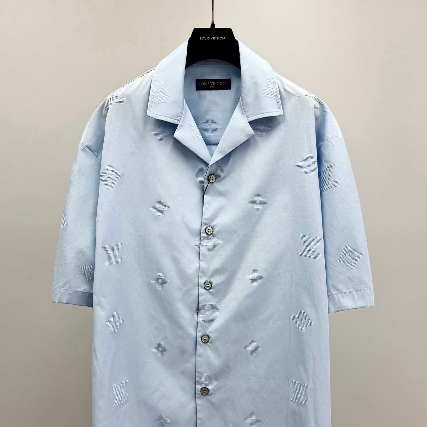 Short sleeve shirt