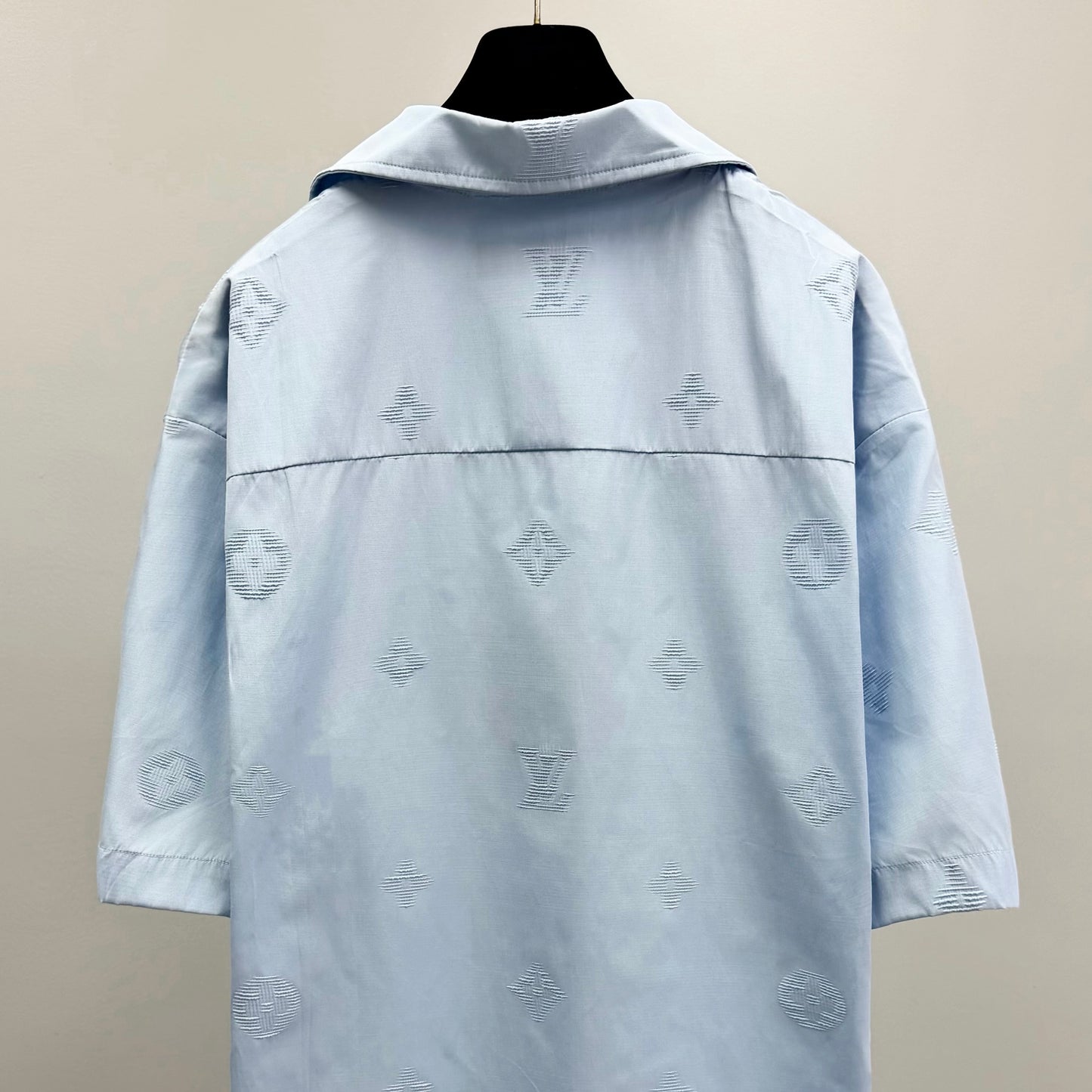 Short sleeve shirt