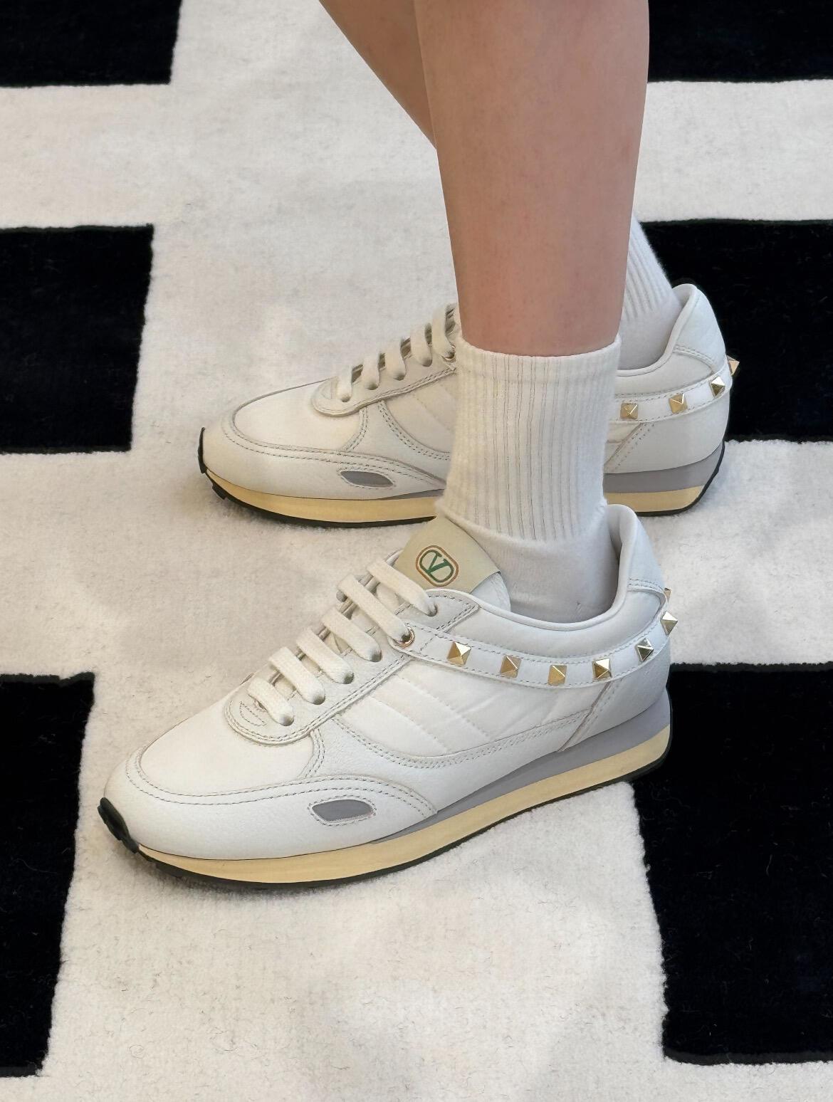 Sneakers