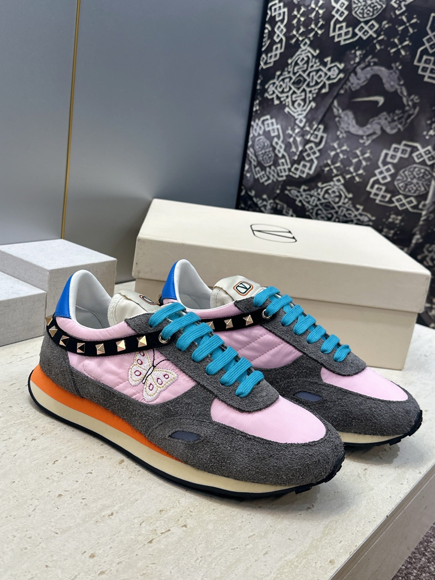 Sneakers