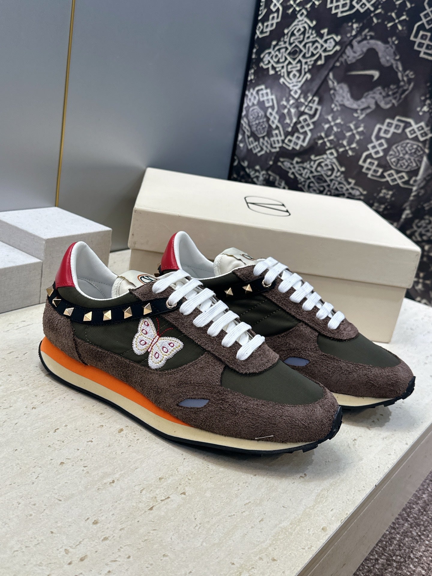 Sneakers