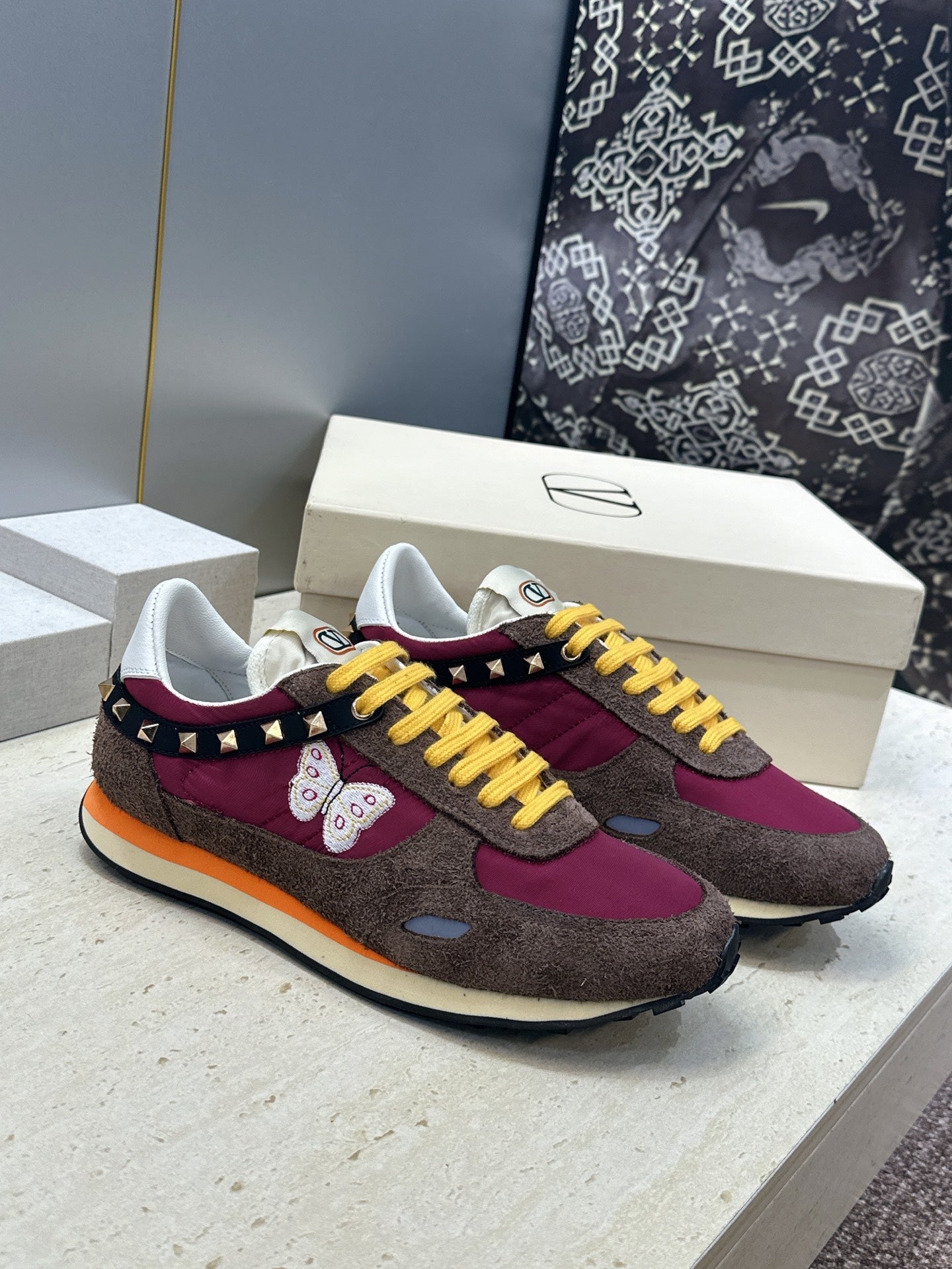 Sneakers