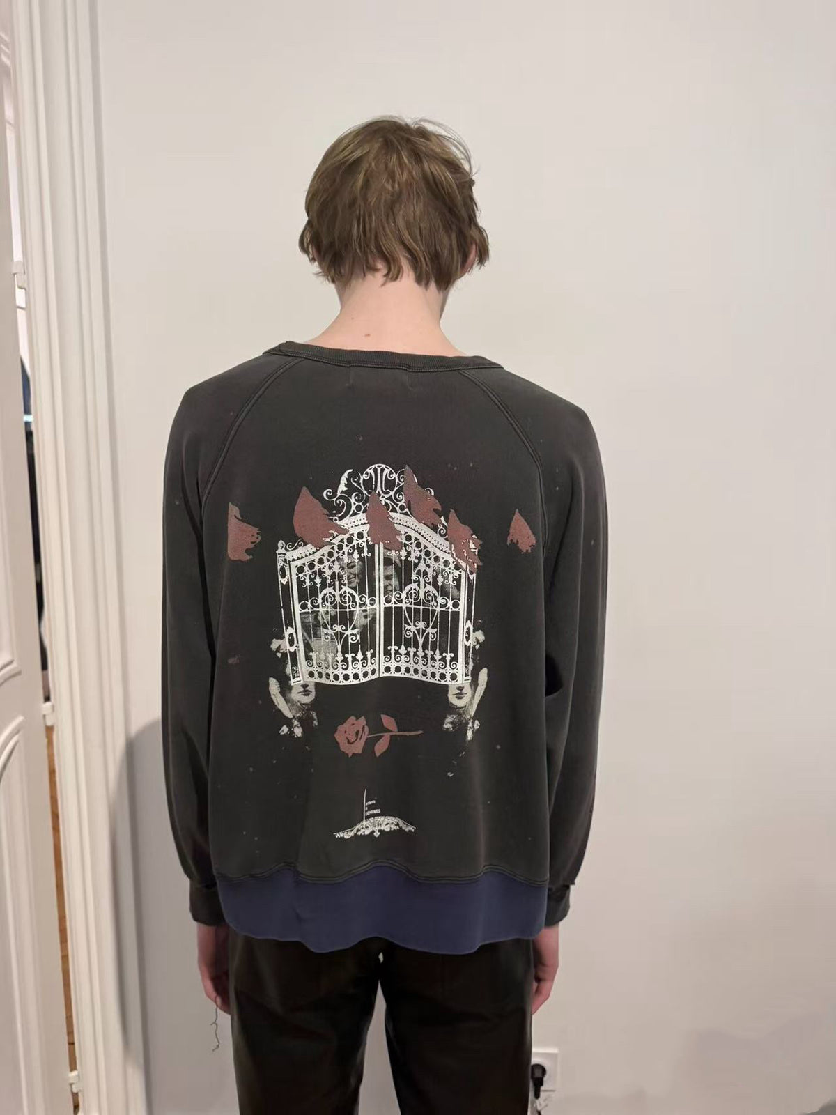 Sweatshirt