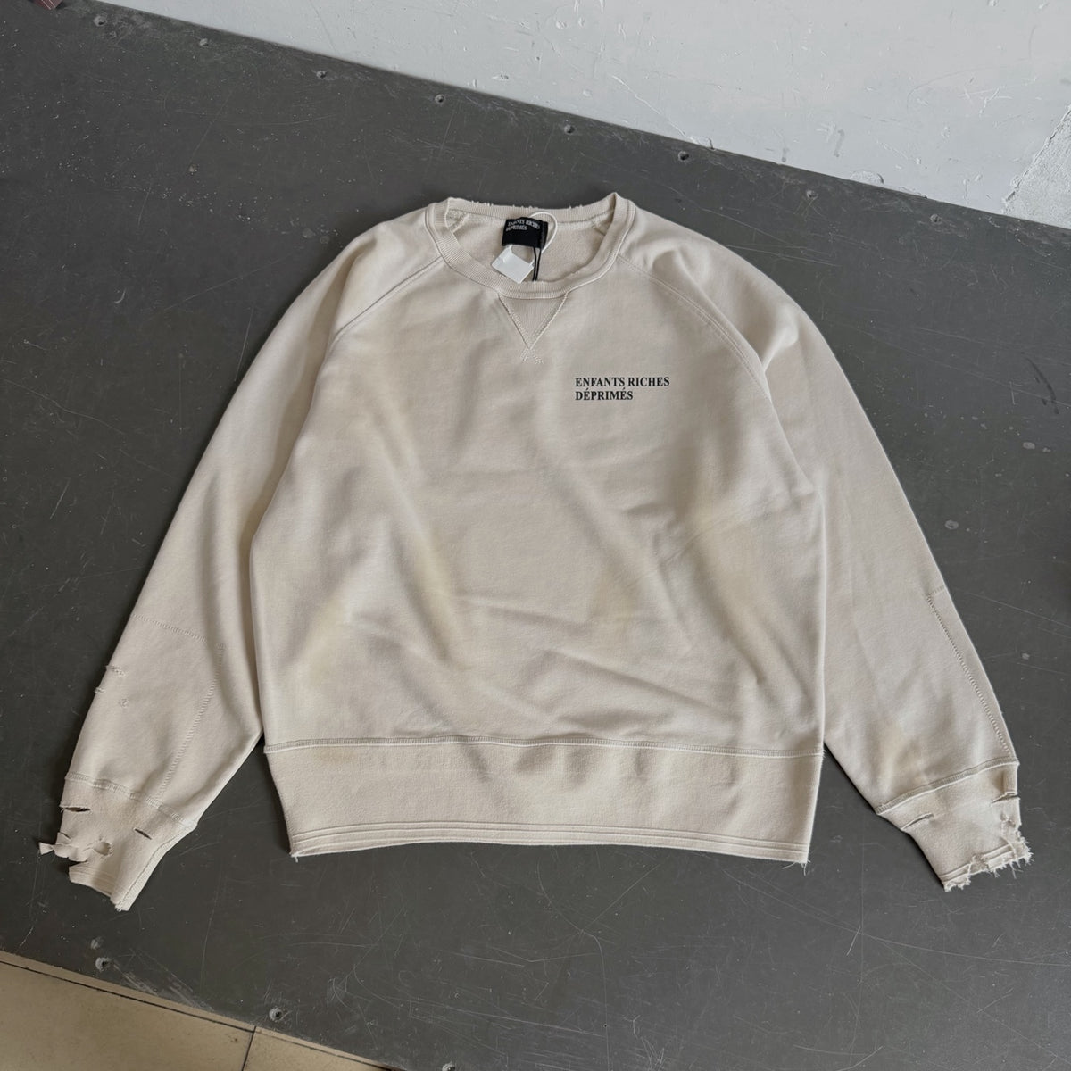 Sweatshirt