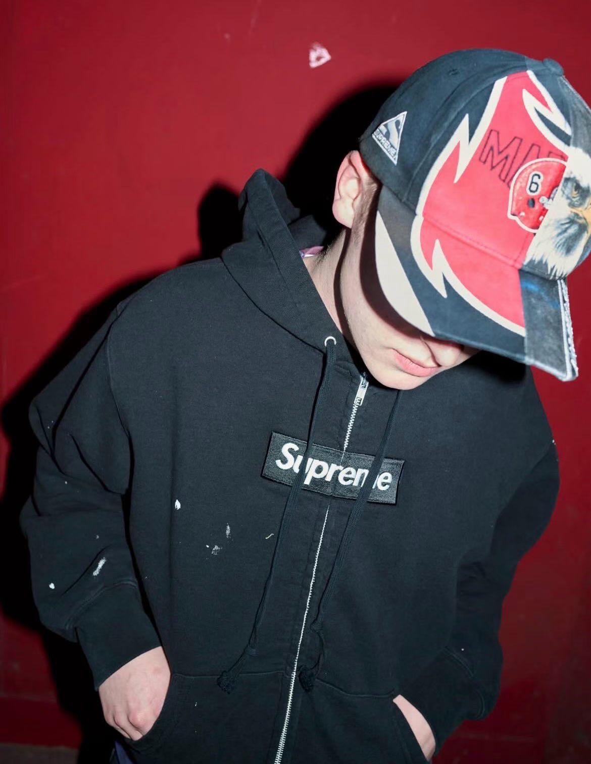 Sweatshirt