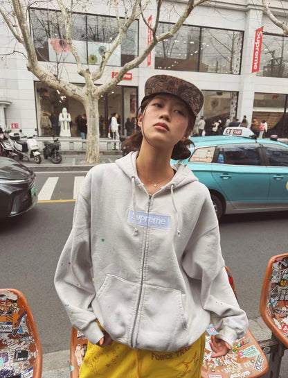 Sweatshirt