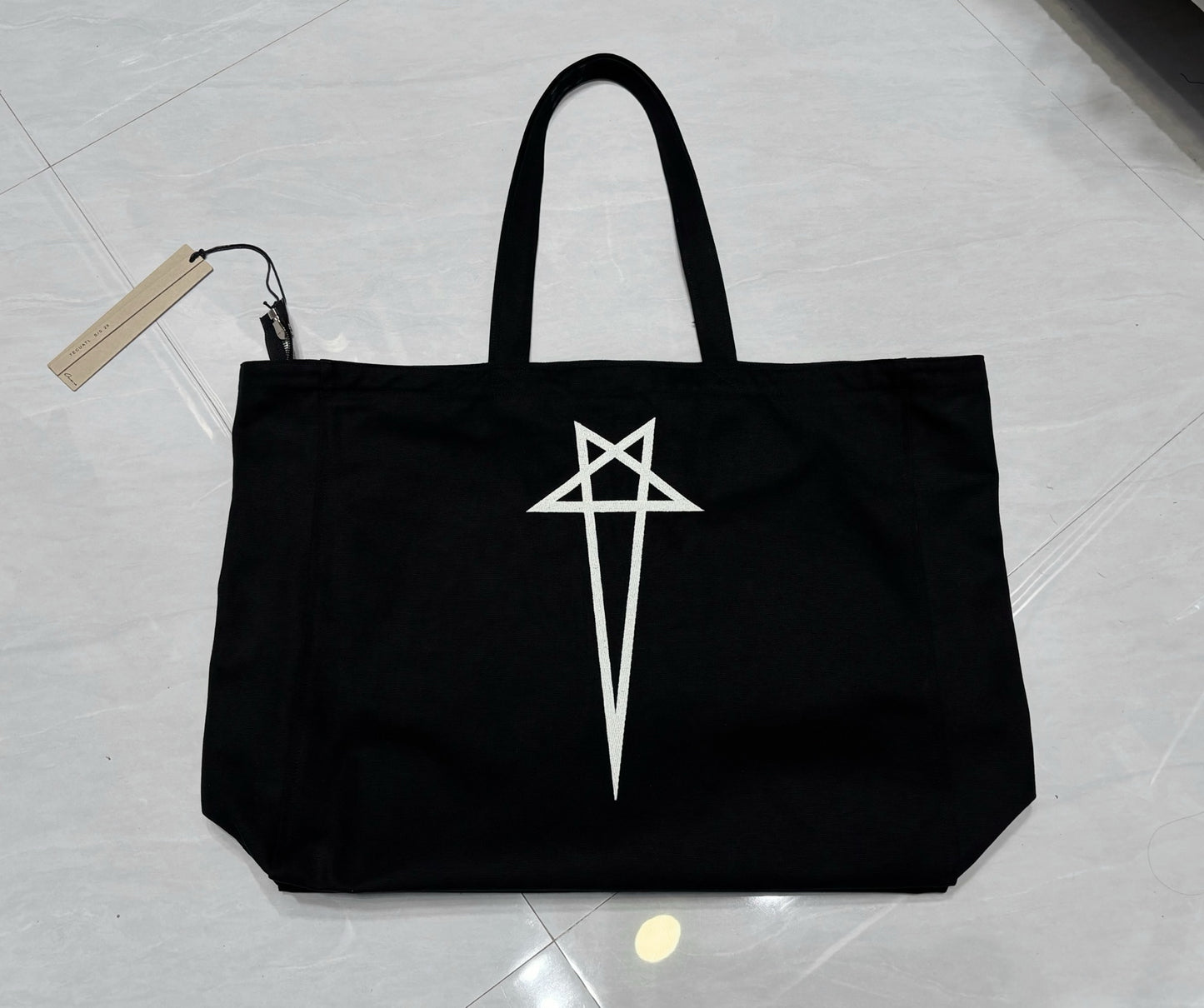 Tote