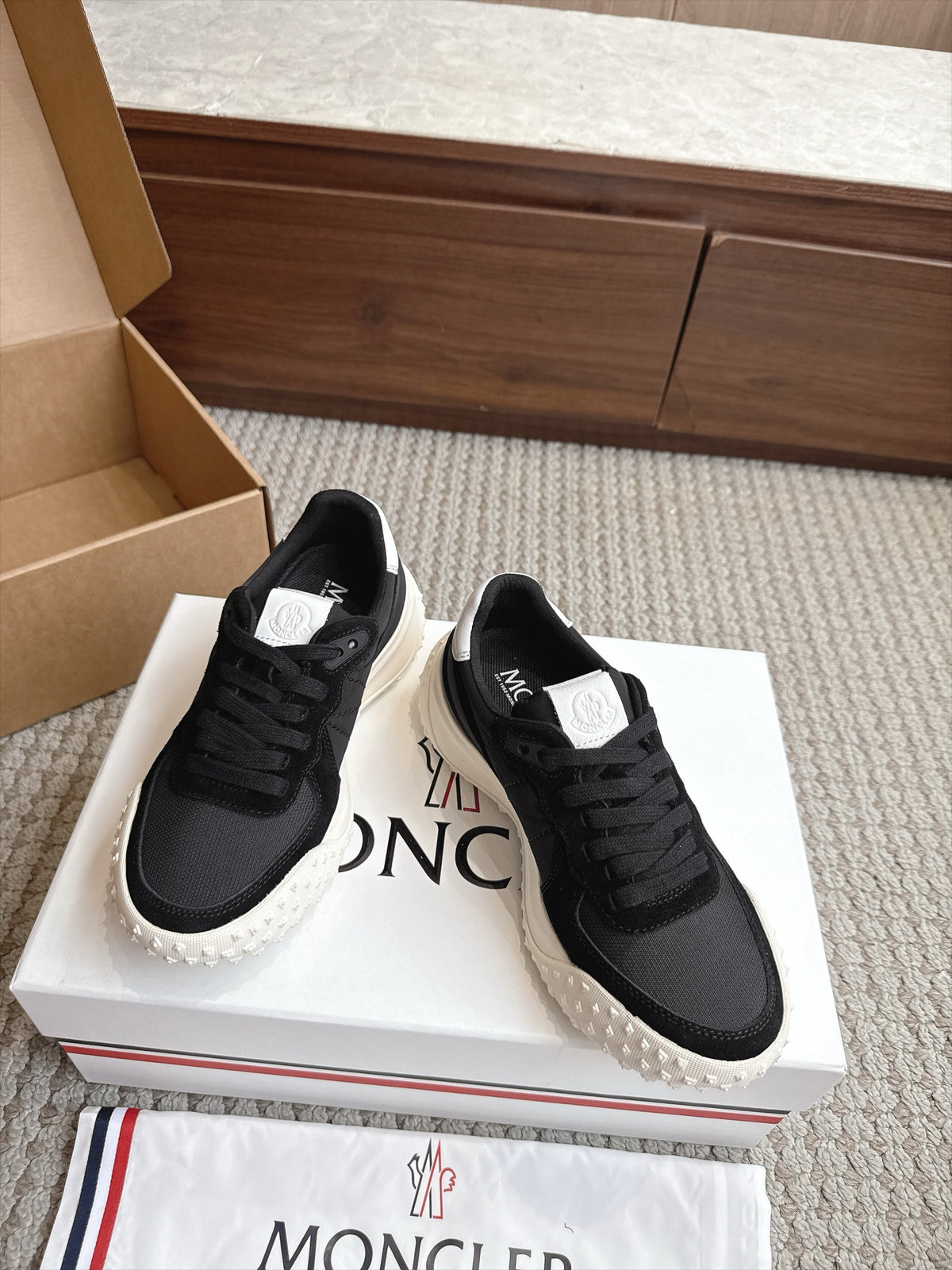 Sneakers