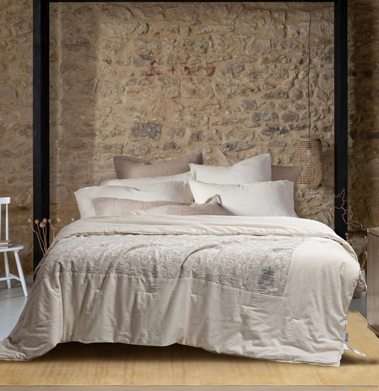 Silk Autumn & Winter Comforter