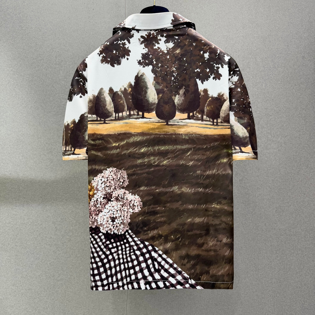 Short sleeve shirt