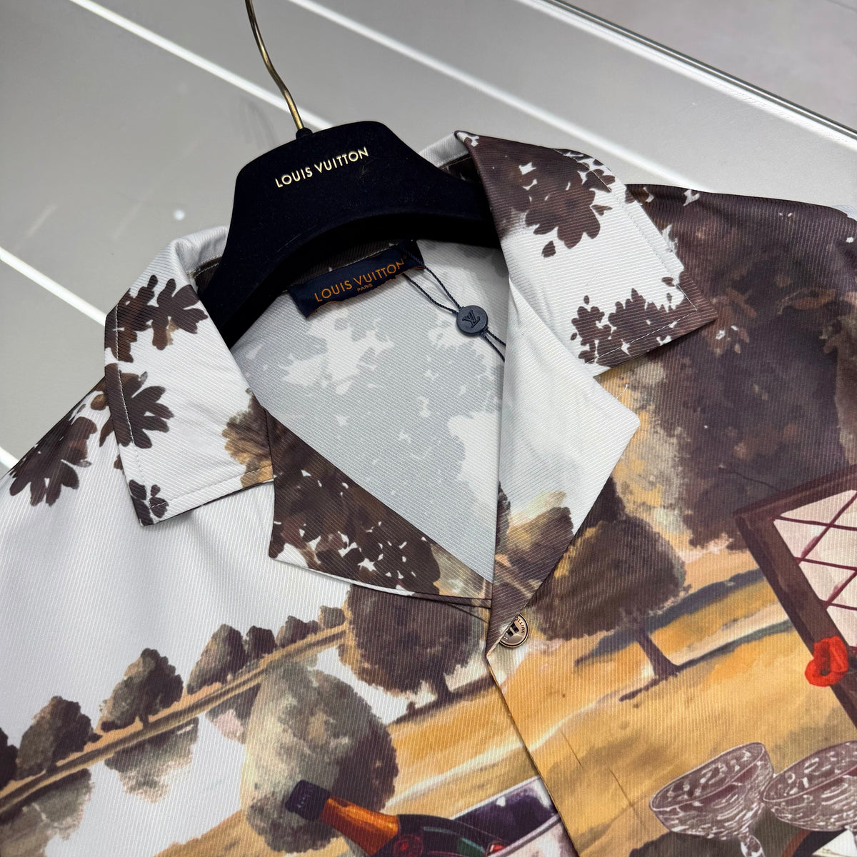 Short sleeve shirt