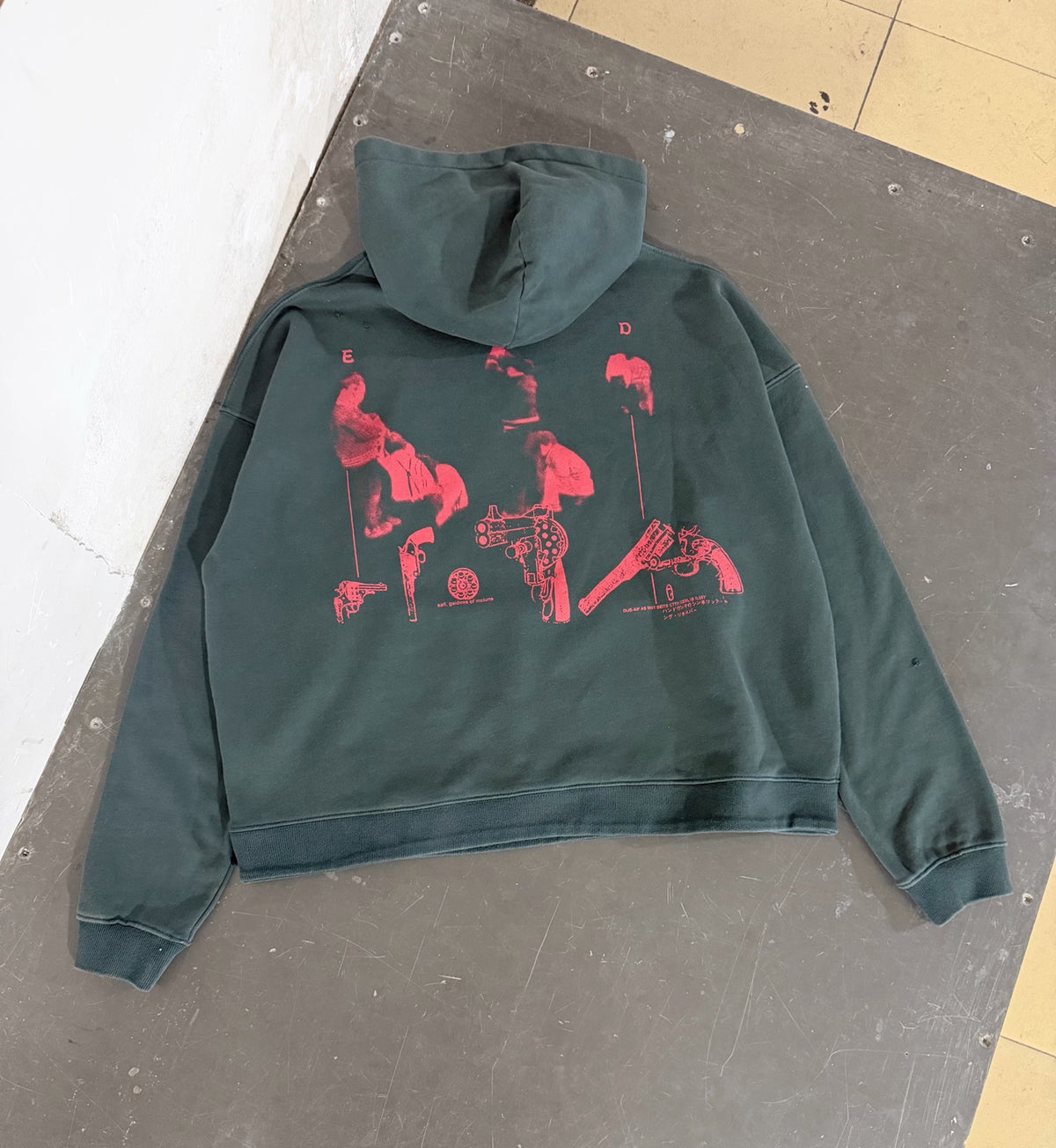 Sweatshirt