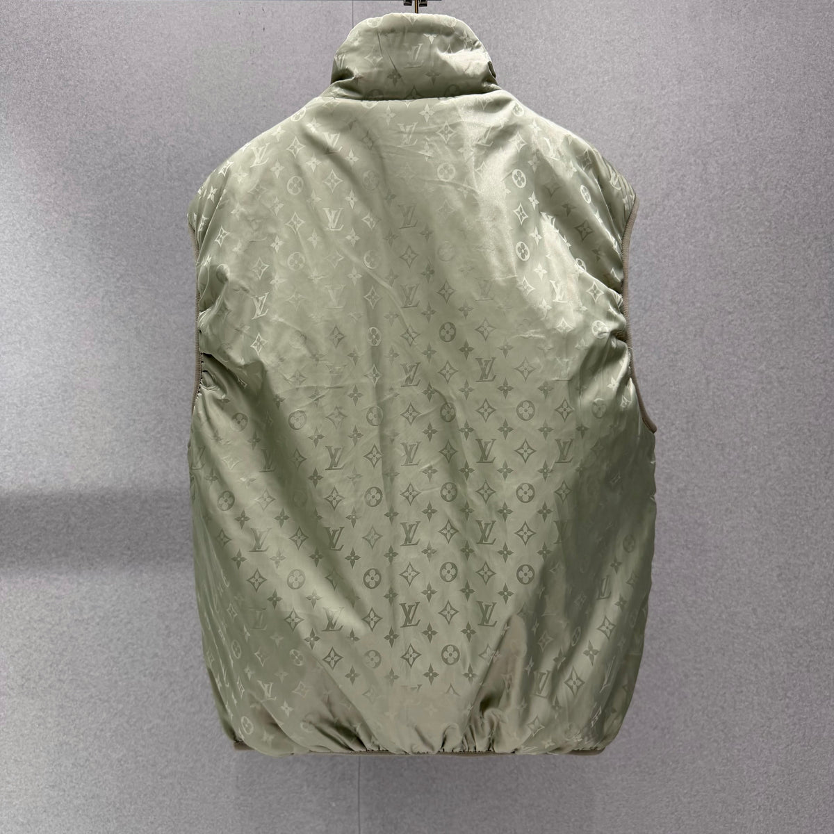 Reversible vest
