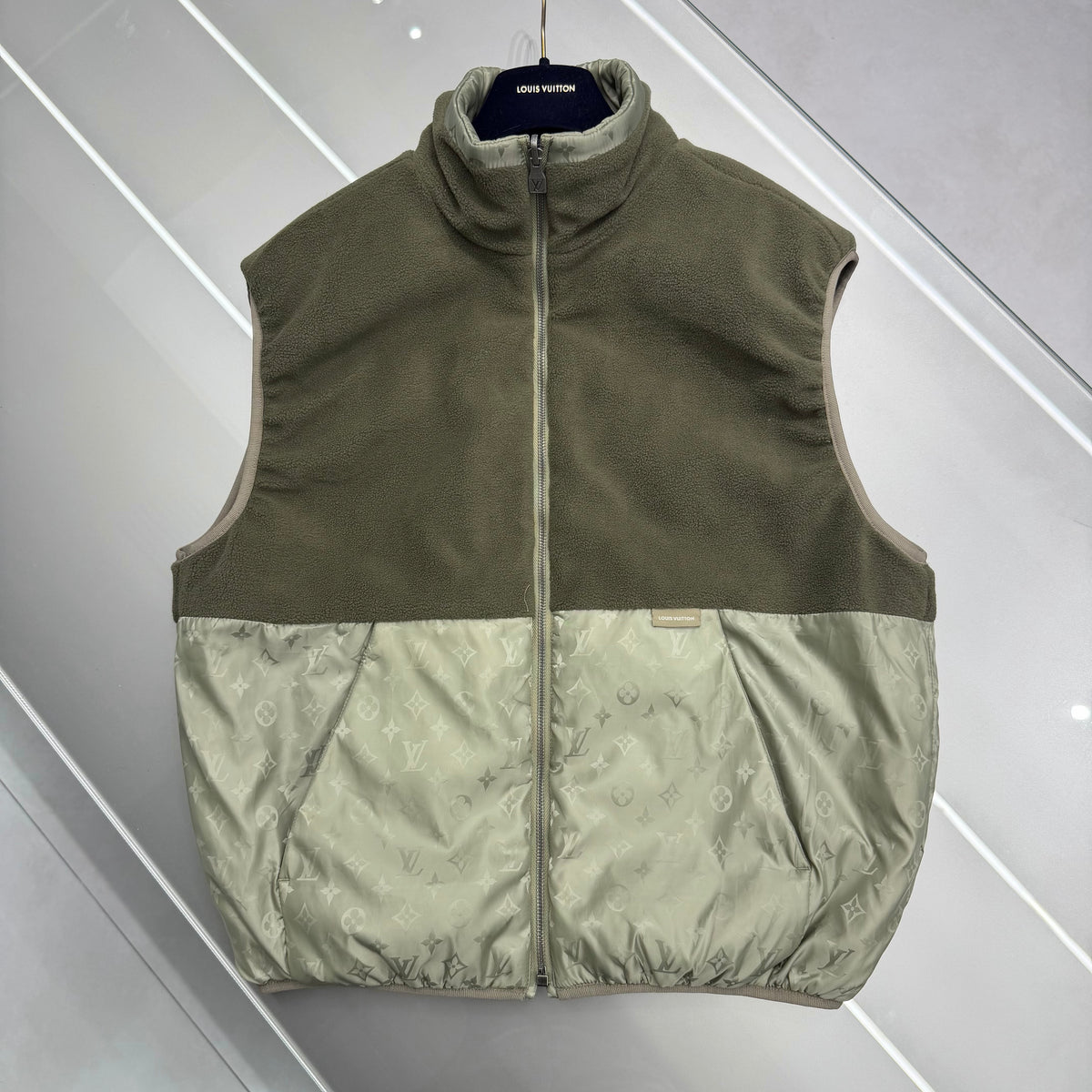 Reversible vest