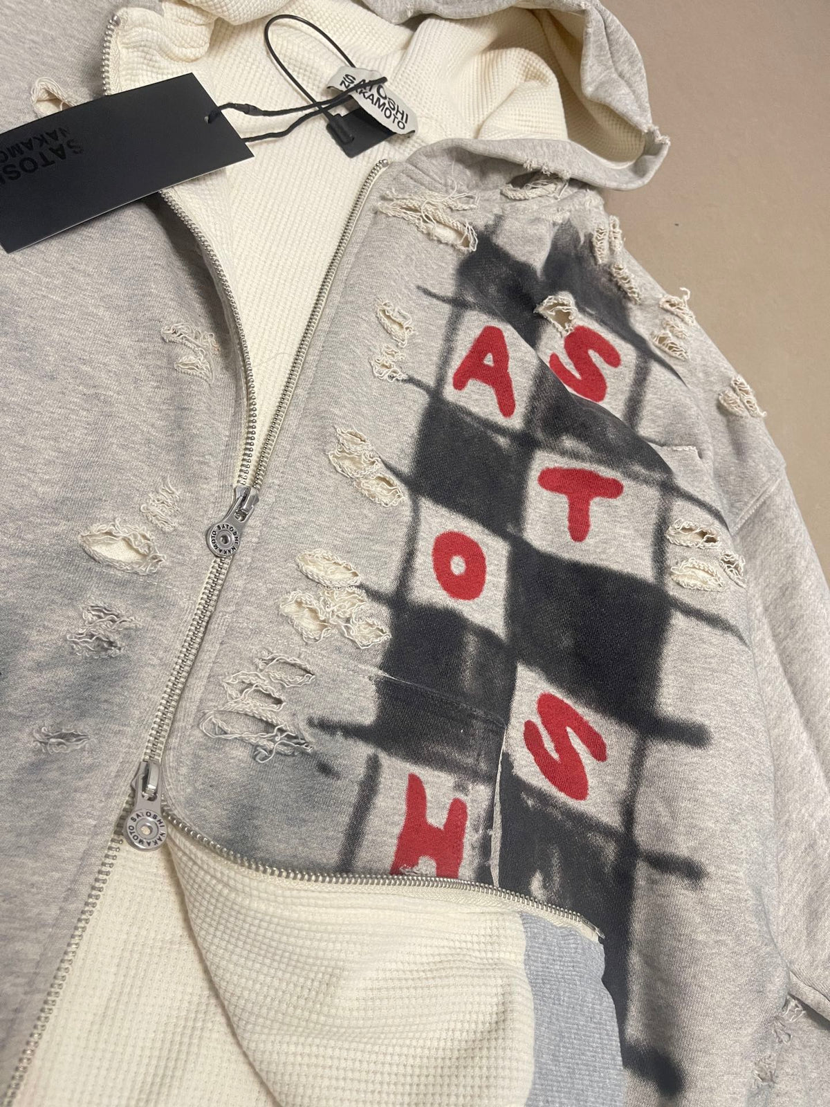 Sweatshirt